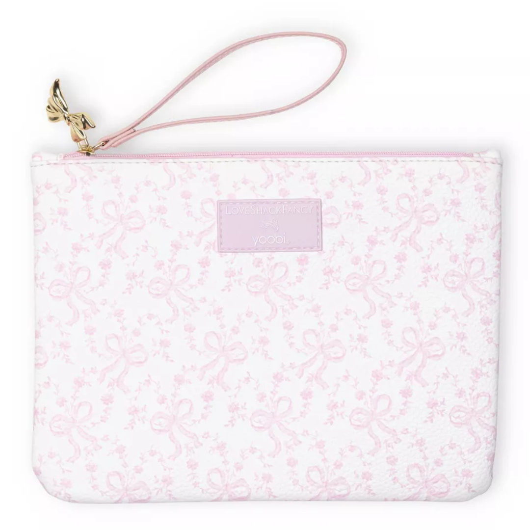 LoveShackFancy x Target - Estuche Plano con Cierre y Correa Yoobi Coquette Bow Chantilly