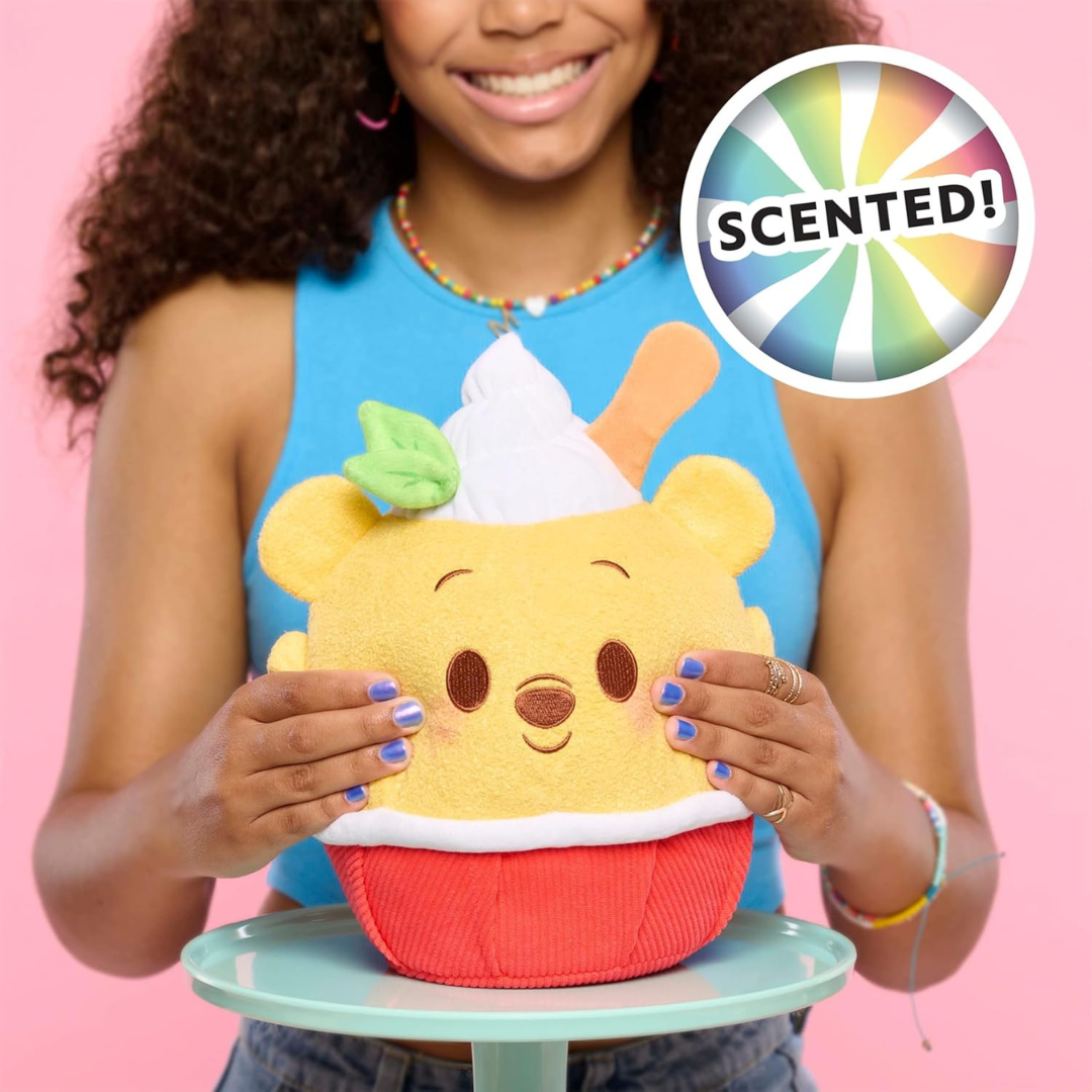 Just Play Disney Munchlings Squeeze-A-Munch - Peluche grande con aroma a limón Winnie The Pooh